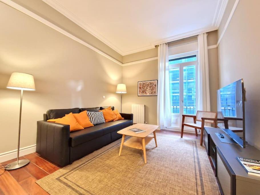 Apartment Gran Via & Parking Gratis By Aloha